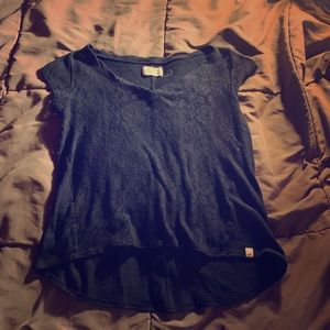 Hollister tee